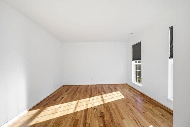 Photo - 1600 Old Brook Rd