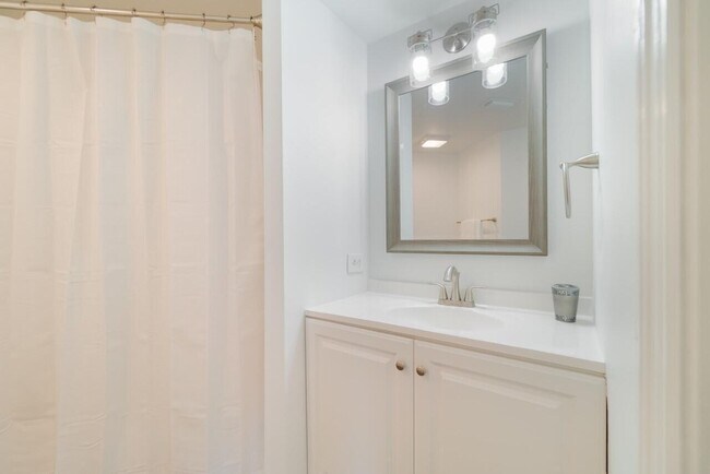 Photo - 800 Crestwood Ct S Unit 801