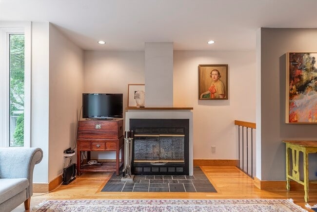 Photo - 54 Trowbridge St