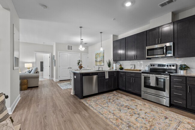 The Lynndale - 2 Bed, 2 Bath