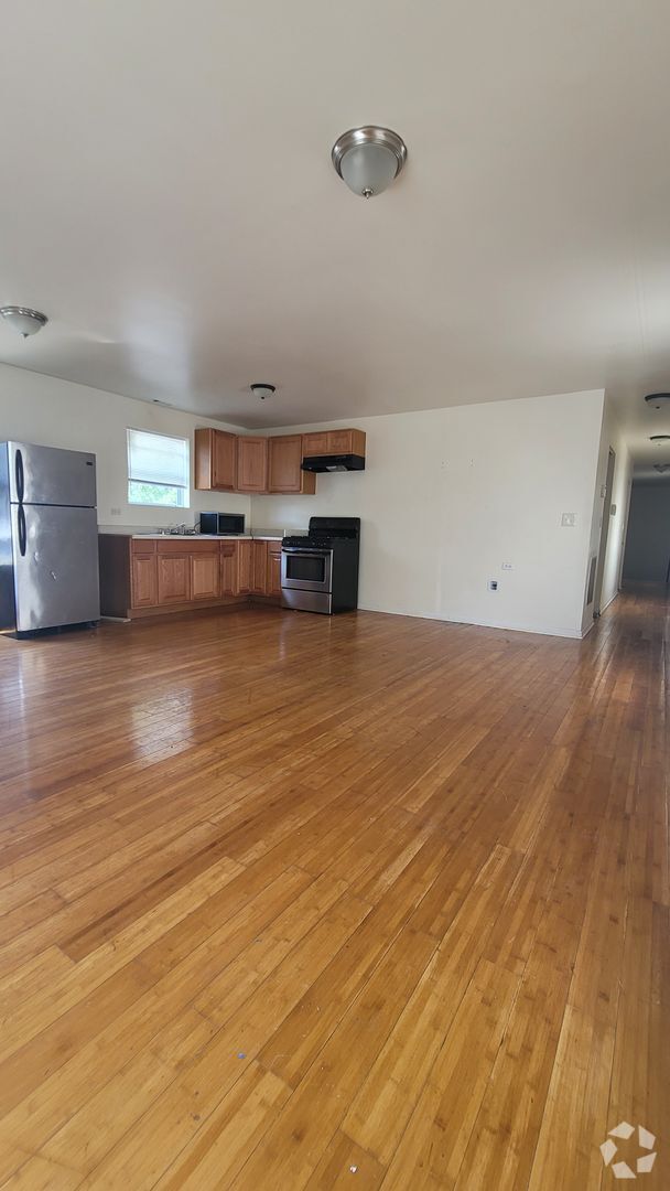 Building Photo - 6669 S Michigan Ave Unit 3 Rental