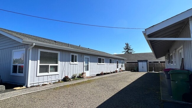 Building Photo - 1314 S Main Ave Unit 1314 S. Main Ave