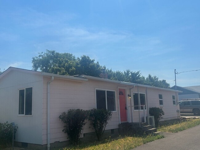 Photo - 1420 Gleason Rd