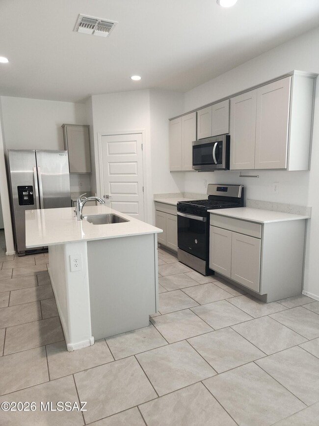 3463 N Kellen Cyn Ct