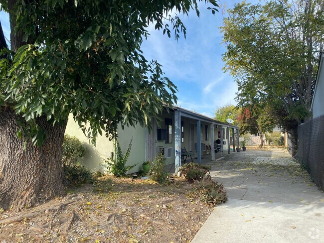 Building Photo - 314 Lawton St Unit 314 Lawton Street #1 Rental