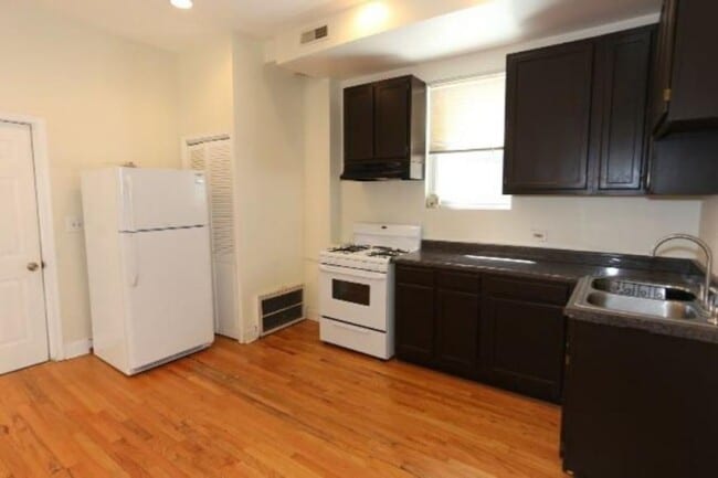 Photo - 3 bedroom in Chicago IL 60642 Unit 3M