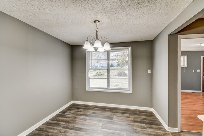 Photo - 1008 Minor Dr