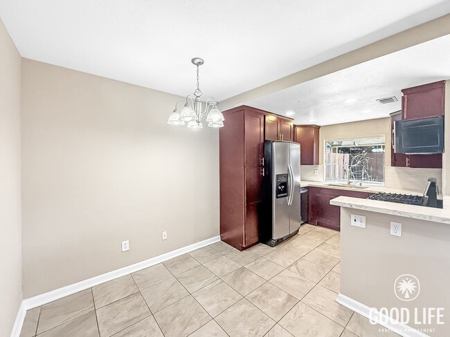 Photo - Beautiful 2B 2.5BA Townhouse in El Cajon!