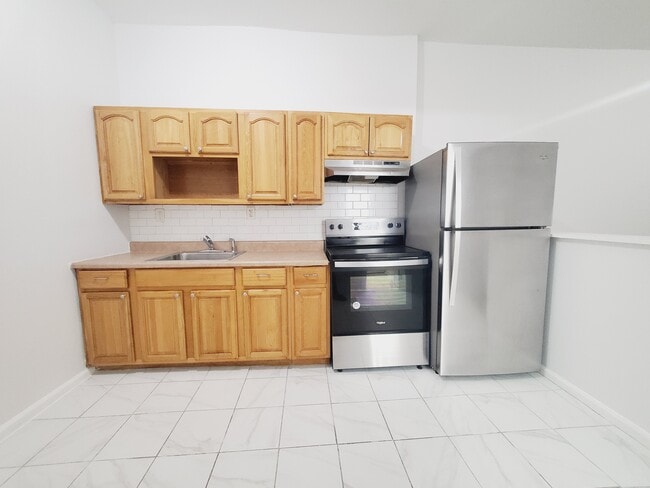 Photo - 366 Forrest St Unit 3