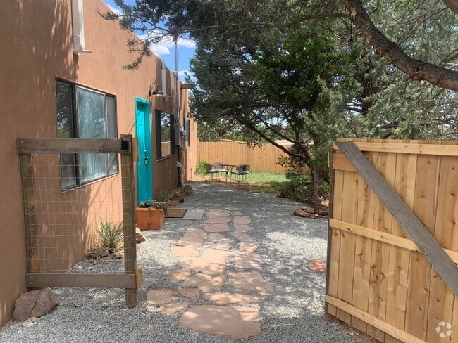 Building Photo - Semi-Detached Casita with private yard Rental