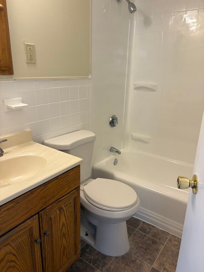 Photo - 1731 Highland Apartment Unit 1731-12