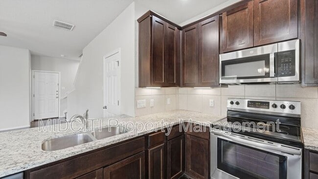 Photo - 1134 Renee Way