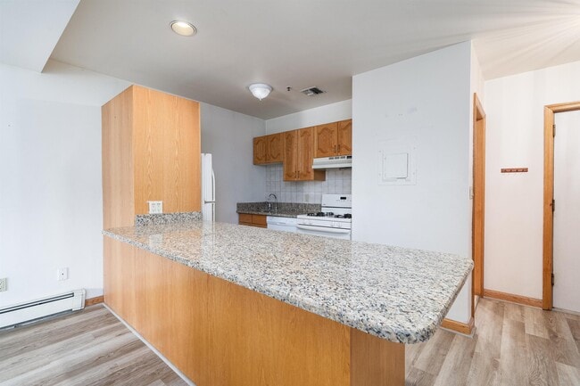 Photo - 72 Park Ave Unit 2D