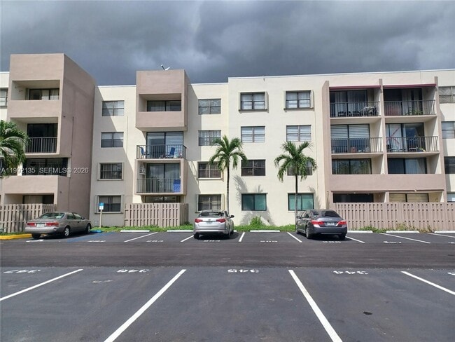 Building Photo - 8004 SW 149th Ave Unit C110