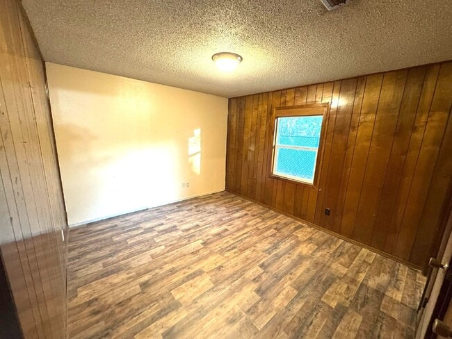Photo - Duplex for rent in Dothan, AL. This 1 bedr... Unidad A3