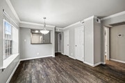 2BR, 2BA - 1,016SF - Living