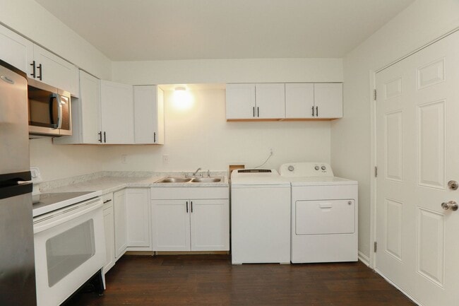 Photo - 8104 Turner Rd