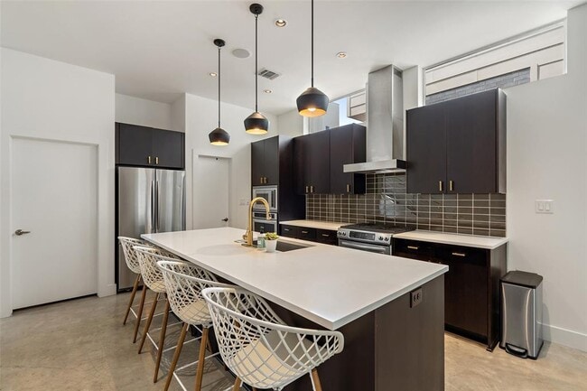 Photo - 2105 Goodrich Ave