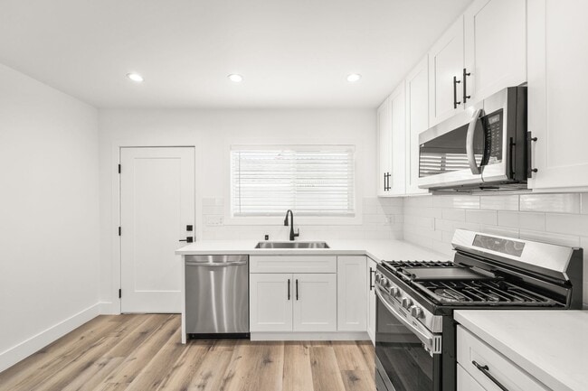 Building Photo - 3504 Sandwood St Unit 3506-01