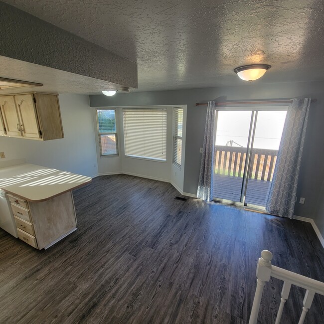Building Photo - 2490 N 450 W Rental
