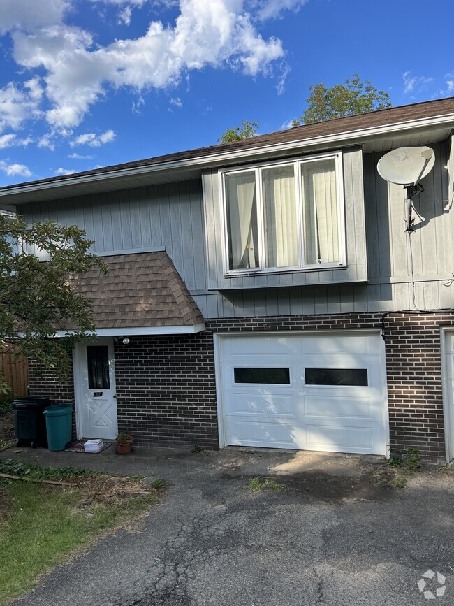 Building Photo - 832 Oakdale Rd Unit 832 Oakdale rd Rental