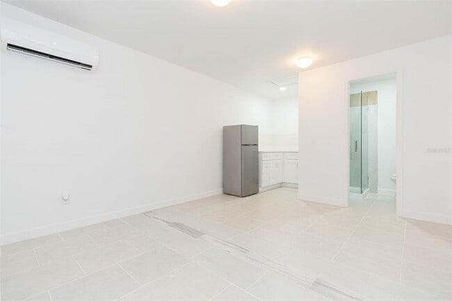 Photo - 118 W Sligh Ave Unit A