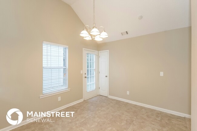 Photo - 1136 Oakwood Manor Ct