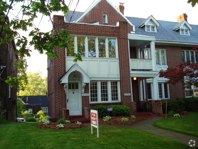 Building Photo - 5539 Beacon St Unit 5539 Beacon Street Rental