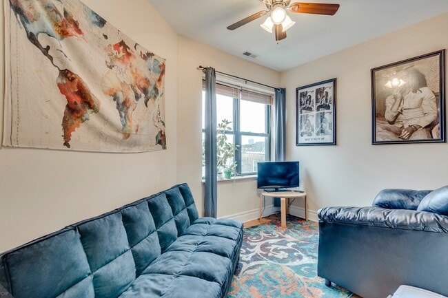 Photo - Great 2 Bedroom Unit in a Beautiful building