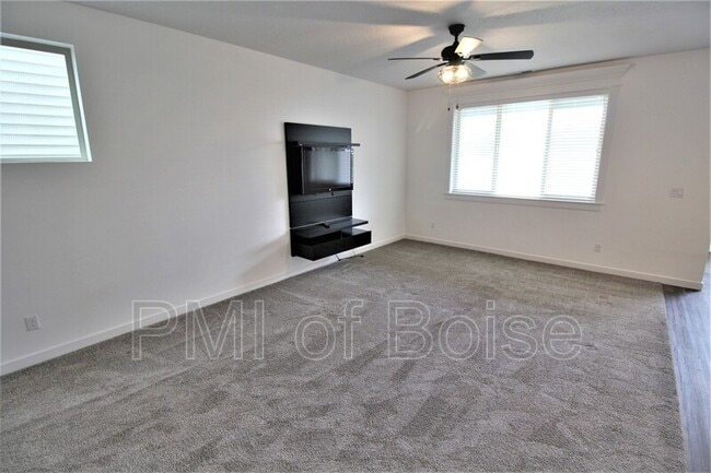 Photo - 2080 S Hills Ave.