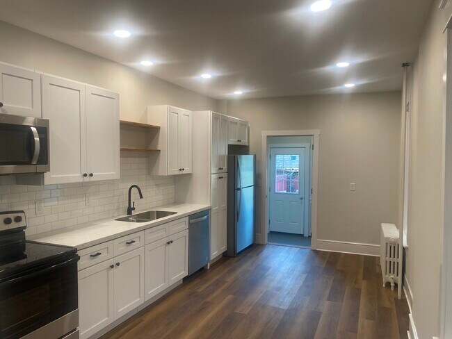 116 W Franklin St