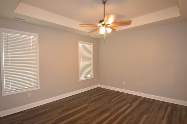 Photo - 305 W Watson St