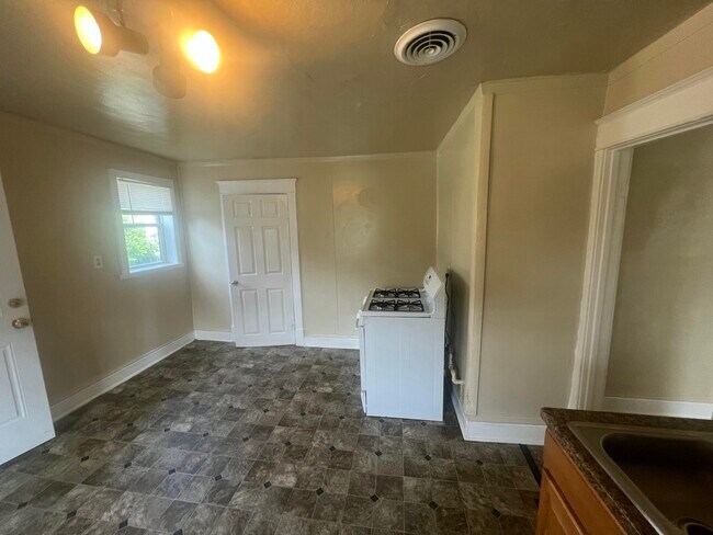 Photo - 2555A 16th St