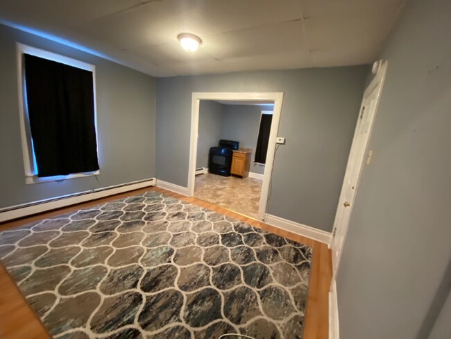 Photo - 157 W High St Unit Apt 6