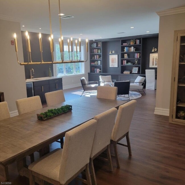 Photo - 663 Springfield Ave Unidad 53