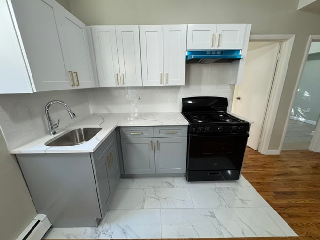 Building Photo - 246 Roseville Ave Unit 4B Rental