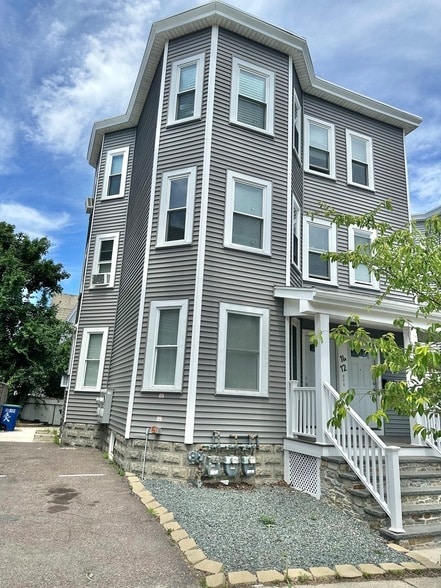 Building Photo - 12 Vermont Ave Unit 3