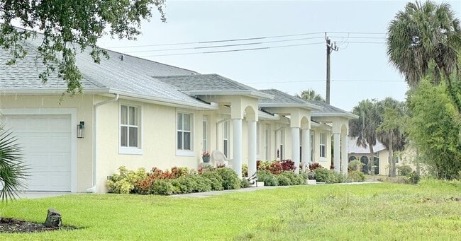Building Photo - 199 Rotonda Blvd W Unit C