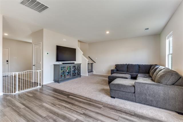 Photo - 8249 Stovepipe Dr