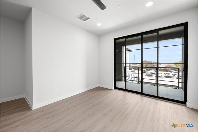 Building Photo - 634 Central Pkwy Unit 1211