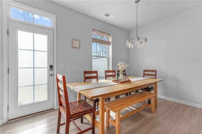 Photo - 608 Rhema Rd