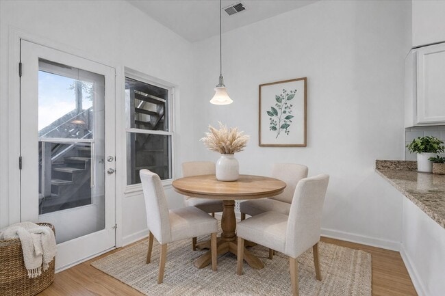 Photo - 1914 University Ave Unidad 1