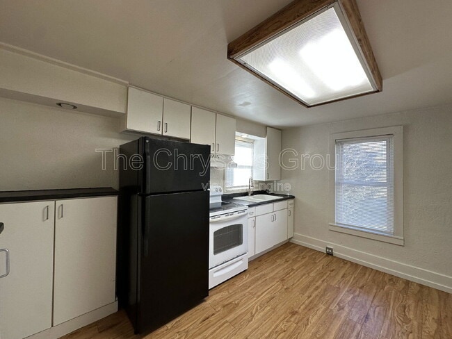 Photo - 537 1/2 Bucklin St