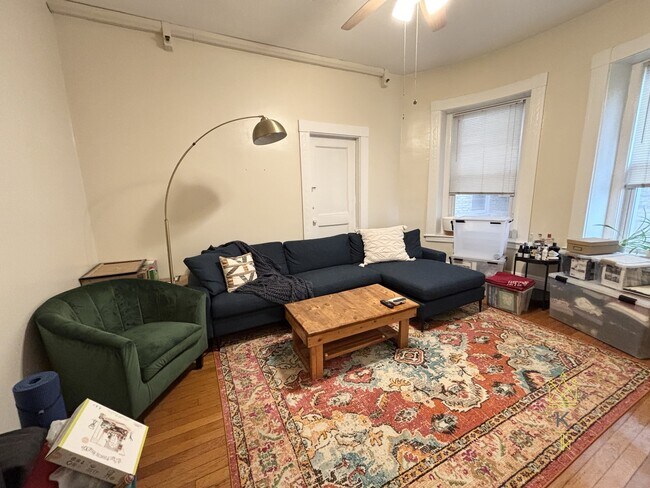 Photo - 1477 Beacon St Unidad 7