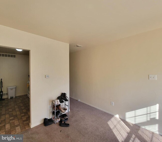 Photo - 313 Ellis St