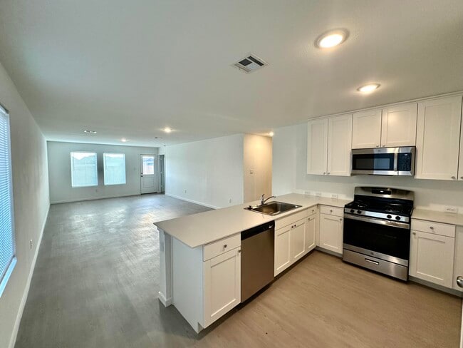 Photo - 1513 Good Pr Ave