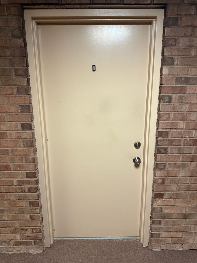 Photo - Renovated Condo in Quiet Community on 1st ...
