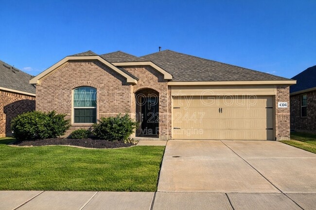 Building Photo - 1208 Mesquite Ln