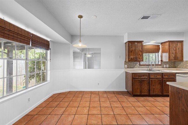 Building Photo - 7506 Glenhill Rd