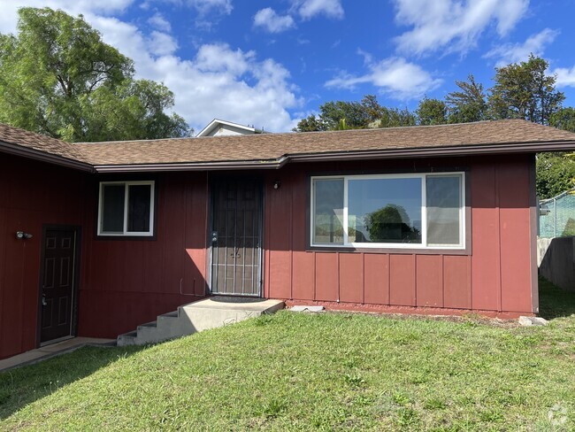 Building Photo - 1095 Maohu St Rental